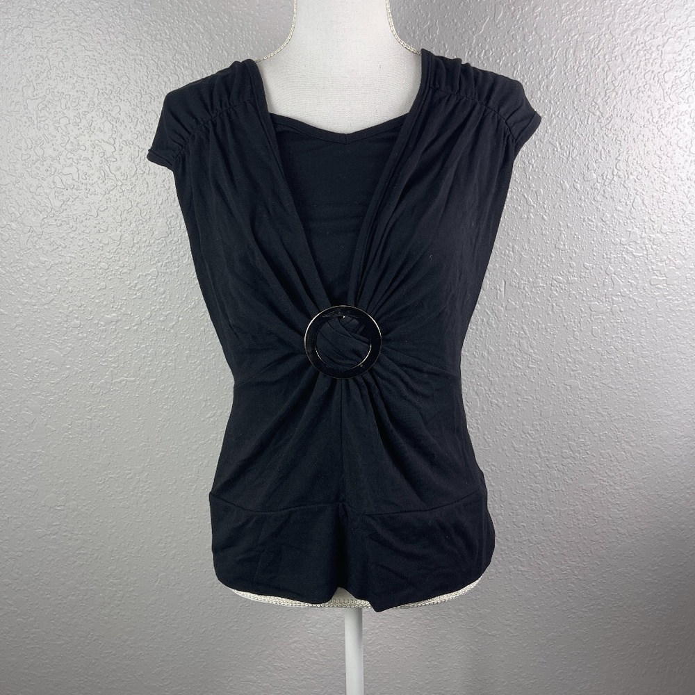 Black top‎ with metal detail